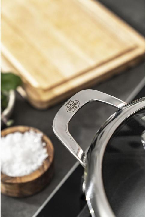 Actual product image Ballarini 75002-826-0 Saucepan 2 67 l Round Grey (20 cm, Pot, Aluminium)