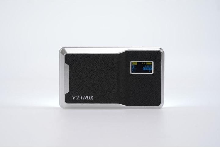 Produktbild Viltrox Retro 08X RGB Pocket LED Light (Videoleuchte)