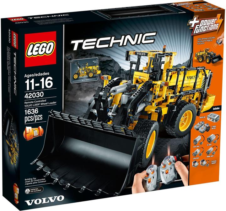 Actual product image LEGO Technic Remote-Controlled VOLVO L350F Wheel Loader (42030, LEGO Technic, LEGO Rare Sets)