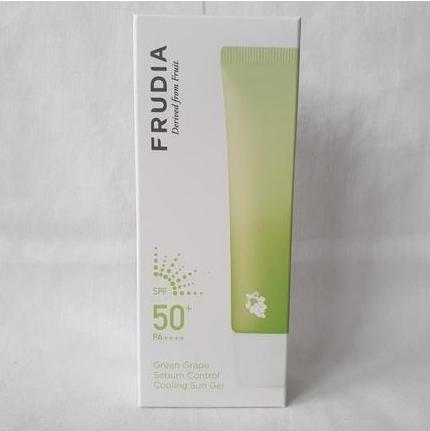 Immagine prodotto Frudia Green Grape Sebum Control Cooling Sun Gel SPF50+ PA++++ 50g (Gel solare, SPF 50+, 50 g)
