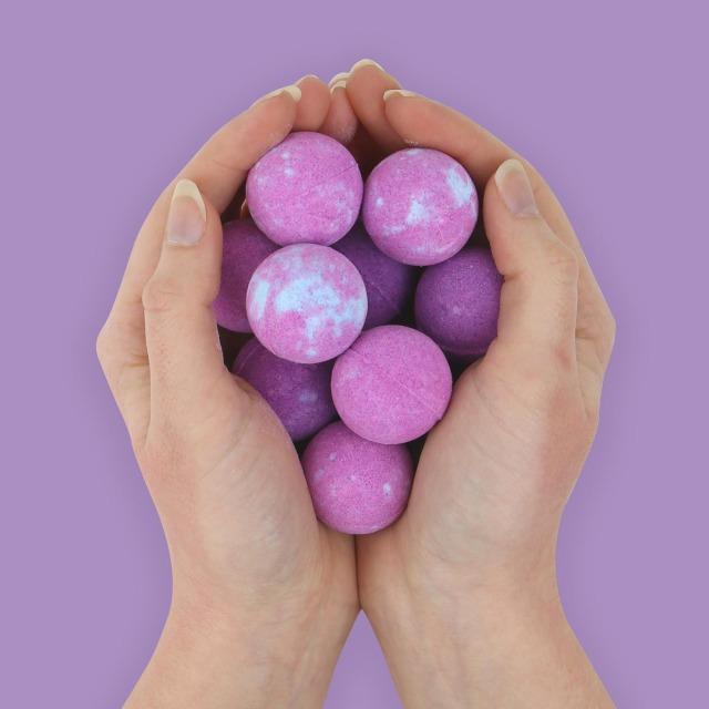 Actual product image Gift Republic Llama Poo Bath Bomb (Bath bombs)