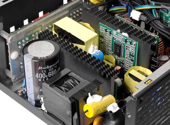 Actual product image Thermaltake Power supply Toughpower Grand RGB 750W PS-TPG-0750FPCGEU-R (750 W, Active, 140 mm) (750 W)