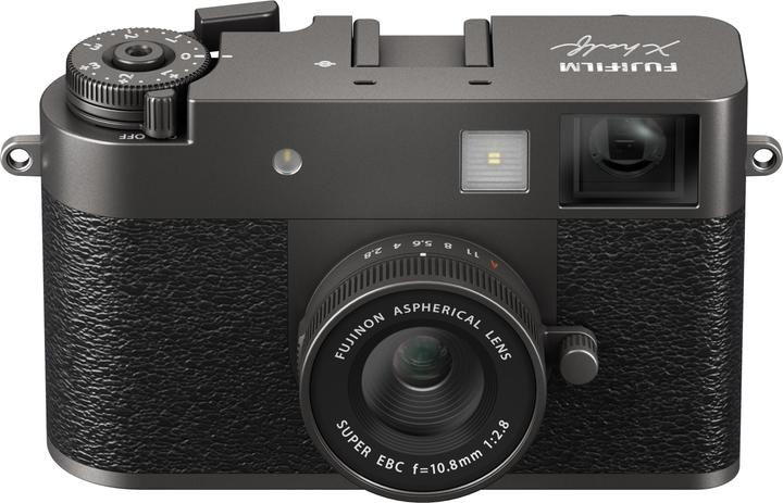 Fujifilm X-HF1 (32 mm, 17.74 Mpx, 1")