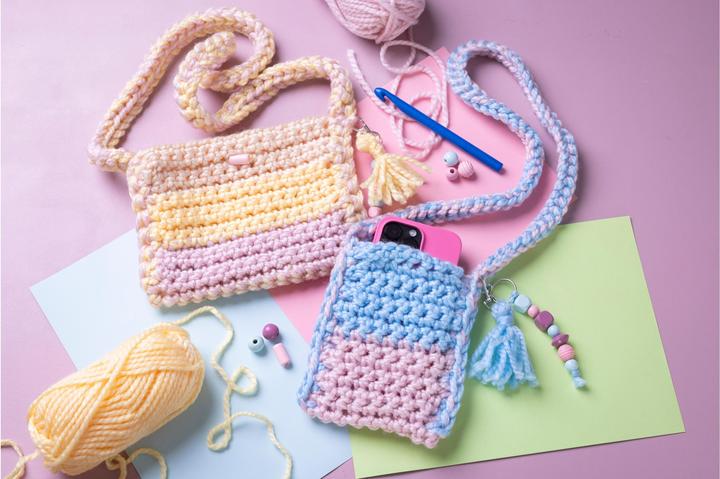 Actual product image Creativ Company Craft kit crochet bags assorted colours