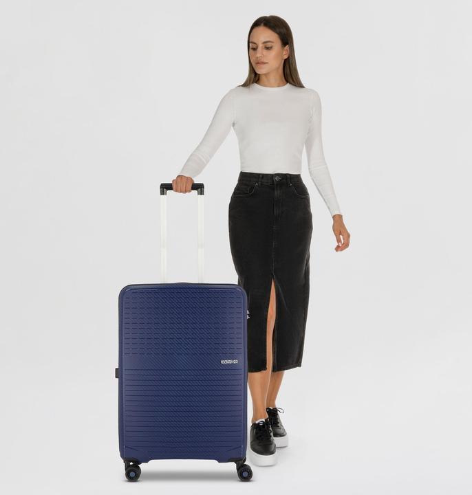 Actual product image American Tourister Summer Hit 4 wheels trolley 67 cm (62.50 l, M (50 - 90l))