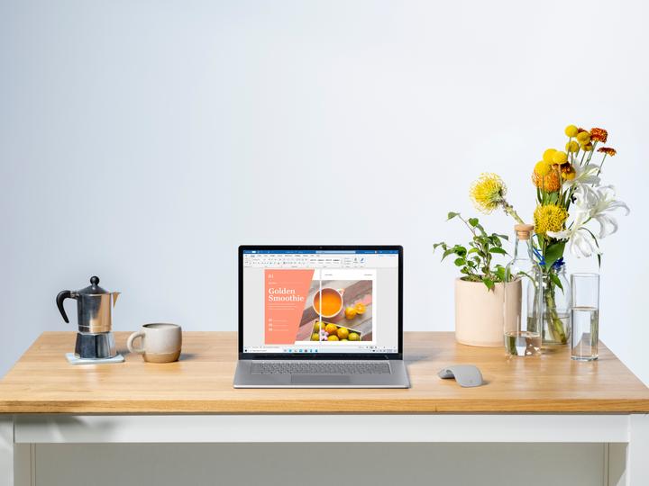 Immagine prodotto Microsoft Surface Laptop 4 (15", AMD Ryzen 7 4980U, 8 GB, 256 GB)