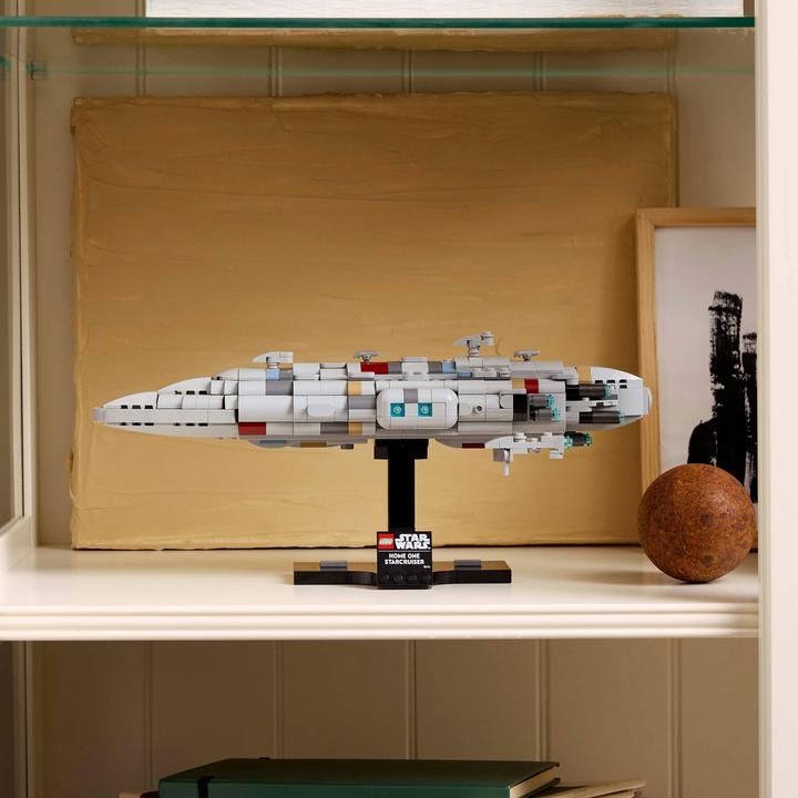 Actual product image LEGO Sternkreuzer Heimat Eins (75405, LEGO Star Wars)