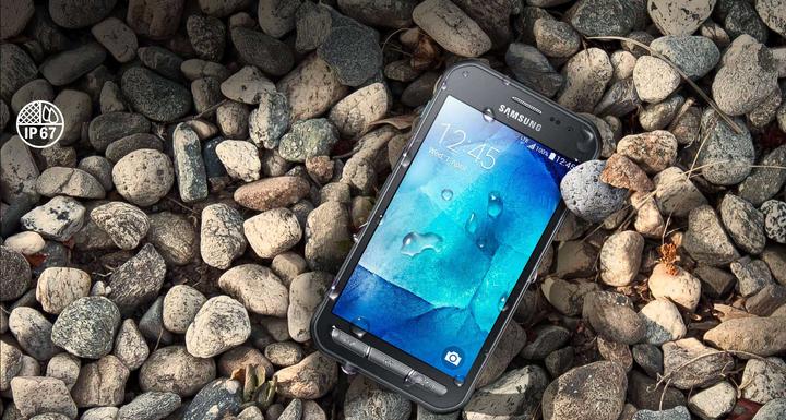 Produktbild Samsung Galaxy Xcover 3 V.E. (8 GB, Dark Silver, 4.50", Single SIM, 5 Mpx, 4G)
