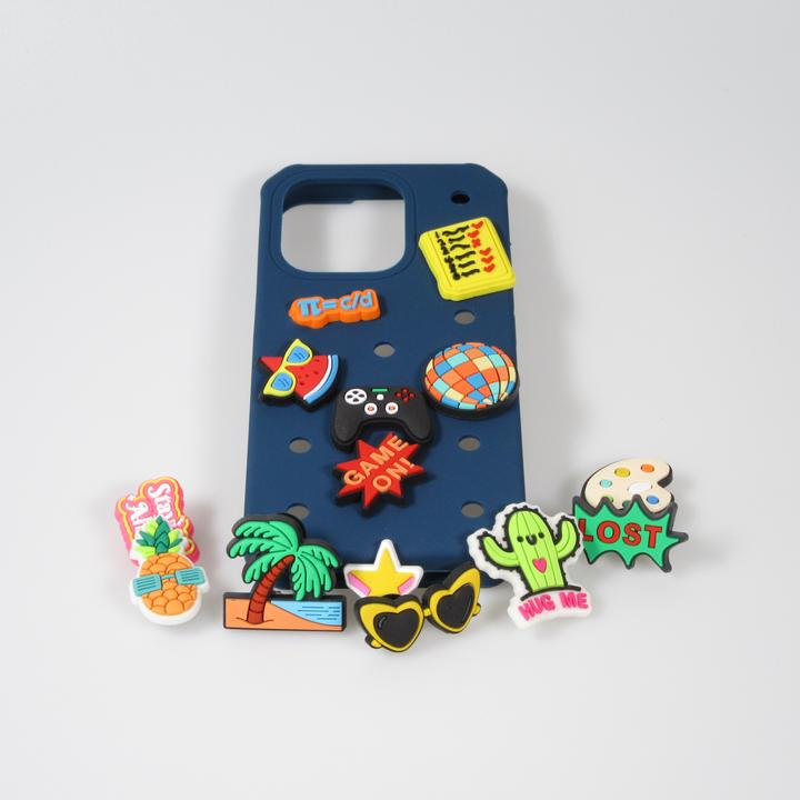Produktbild PhoneLook Trendige Aufsteck-Sticker 3D für Silikonhülle mit Löcher Crazy Smile Gold Teeth