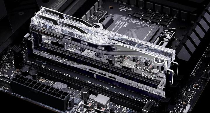 Productafbeelding G.Skill DIMM 32 GB DDR5-6400 (2x 16 GB) dual kit (zilver, F5-6400J3039G16GX2-TR5NS, Trident Z5 Royal Neo, A (2 x 16GB, 6400 MHz, DDR5 RAM, DIMM 288 pin)