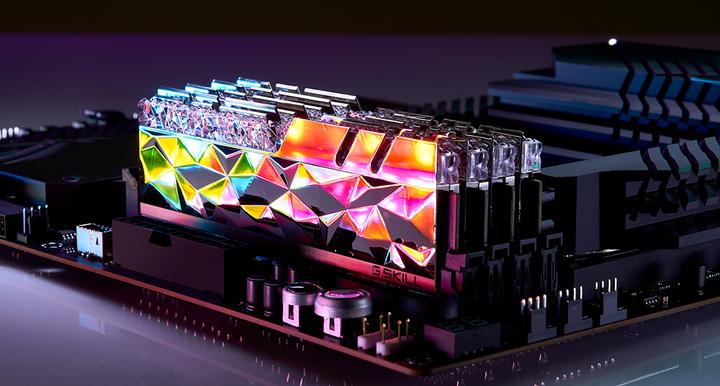 Produktbild G.Skill Trident Z Royal Elite (2 x 8GB, 3600 MHz, DDR4-RAM, DIMM)