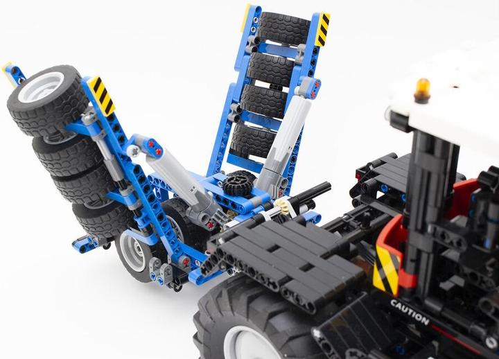 Actual product image Mould King Tractor