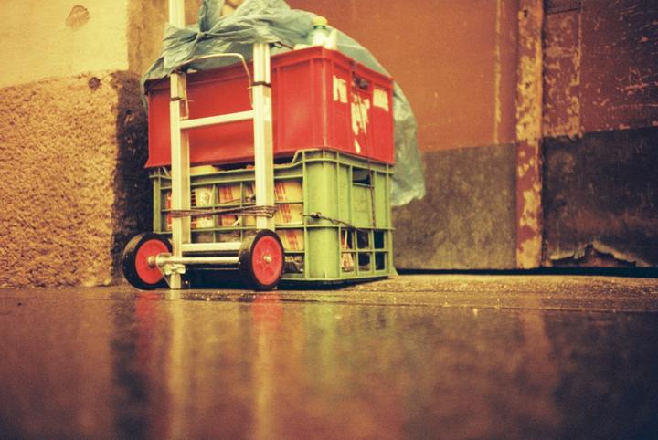 Actual product image Lomo Redscale XR