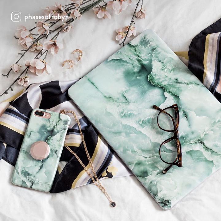 Produktbild Burga Tough Case Apple iPhone 7/8/SE (2020/2022) - Pistachio Cheesecake (Apple iPhone SE (3rd Gen), Apple iPhone 7, Apple iPhone SE (2nd Gen), Apple iPhone 8)