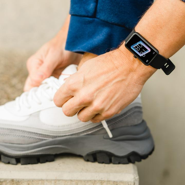 Actual product image Xcoast Cadiz - Black Fitness Band (46 mm)