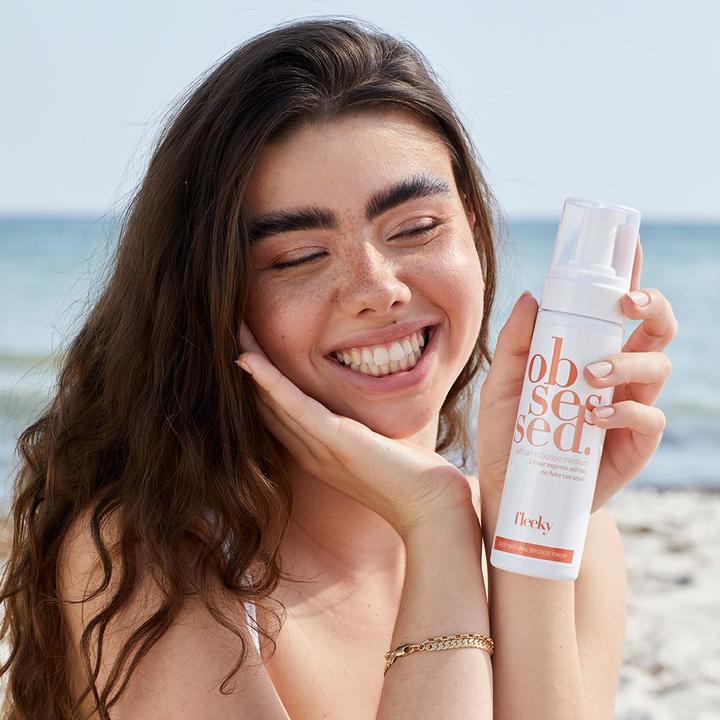 Produktbild Fleeky Self Tan Mousse - Getöntes selbstbräuner Mousse Medium (Selbstbräunungsschaum, 200 ml)