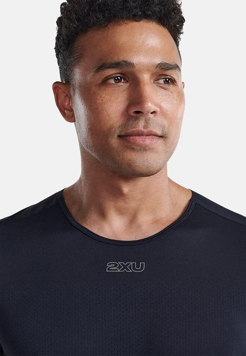 Produktbild 2XU Light Speed Tech Tee (S)