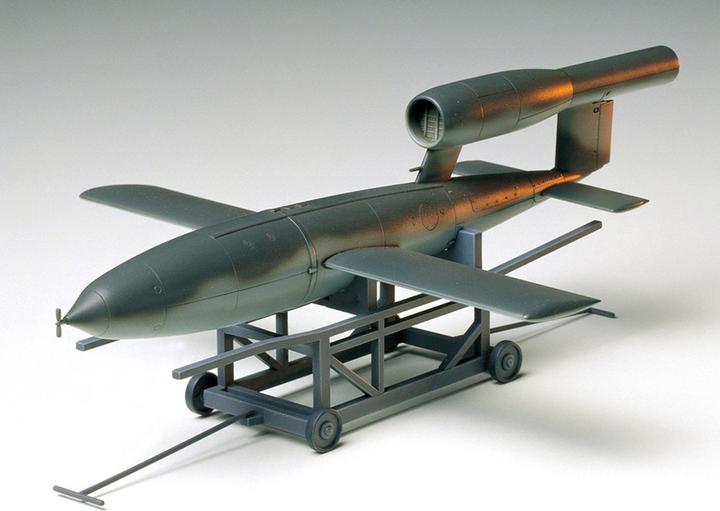 Actual product image Tamiya 1:48 WWII Dt. V-1 Fiseler Fi103