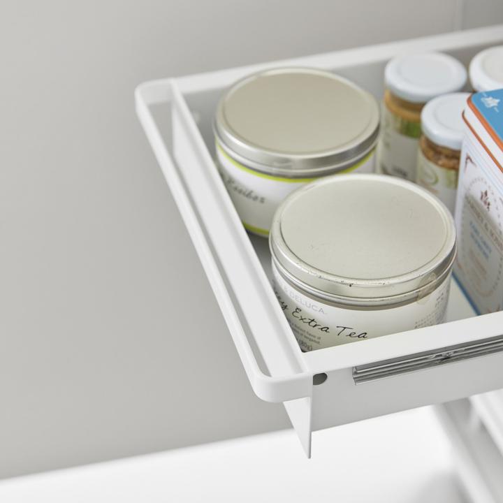 Image du produit Yamazaki Étagère d'évier à 2 niveaux avec étagères coulissantes TOWER