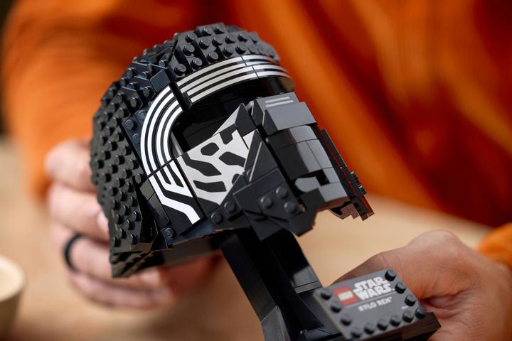 Image du produit LEGO Casque Kylo Ren (75415, LEGO Star Wars)