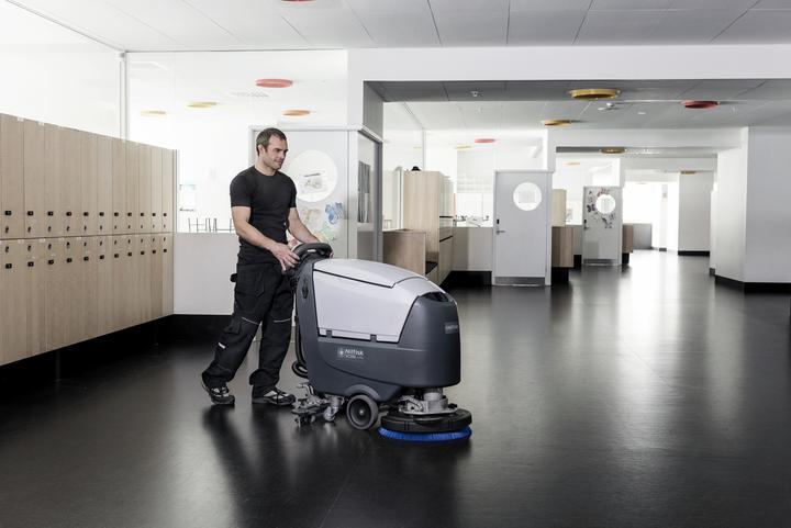 Immagine prodotto Nilfisk Lavasciuga batterie SC500 53B piastra, batteria al gel (Lavasciuga pavimenti)