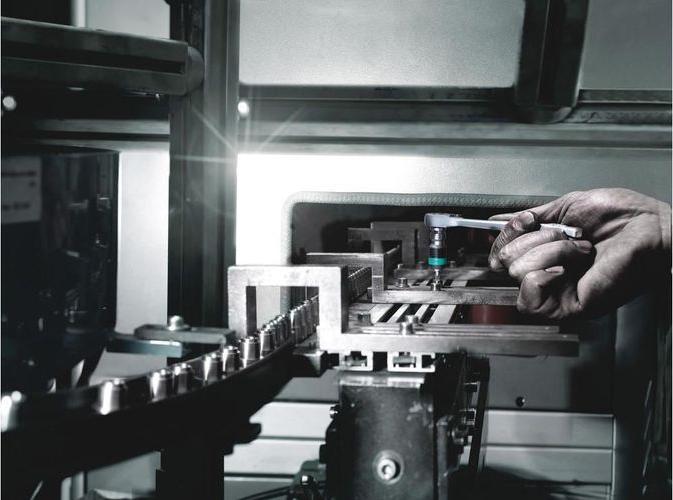 Actual product image Wera 8100 SC 8 Zyklop Metal Ratchet Set (11 mm, 17 mm, 19 mm, 12 mm, 15 mm, 14 mm, 16 mm, 13 mm, 18 mm, 10 mm)