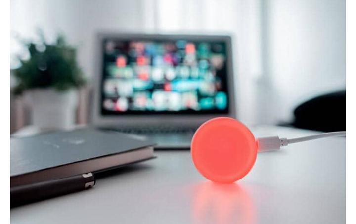 Actual product image Luxafor Mute button with 1.5 m USB-A cable
