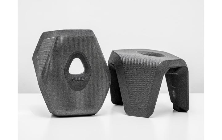 Actual product image Stuul Charcoal