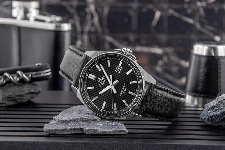 Produktbild Casio EFV-150L-1AVUEF (Analoguhr, 43 mm)