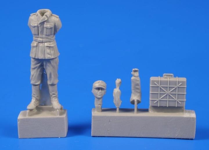 Produktbild CMK German WWII Soldier with Grenade Case