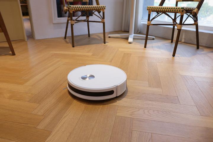 Actual product image EZVIZ Rc3 Plus (Robot vacuum)