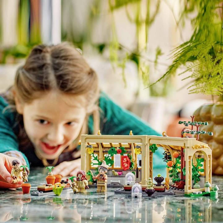 Produktbild LEGO 76445 ® HARRY POTTER™ Schloss Hogwarts: Kräuterkundeunterricht (76445, LEGO Harry Potter)