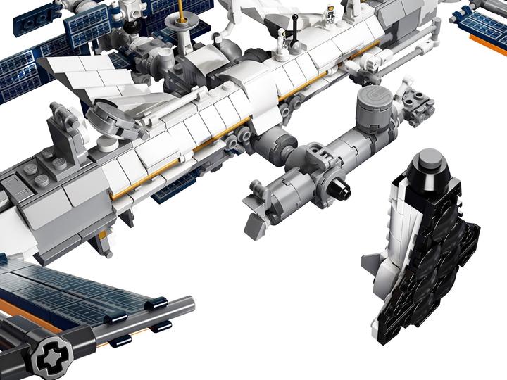 Actual product image LEGO International Space Station (21321, LEGO Ideas, LEGO Rare Sets)