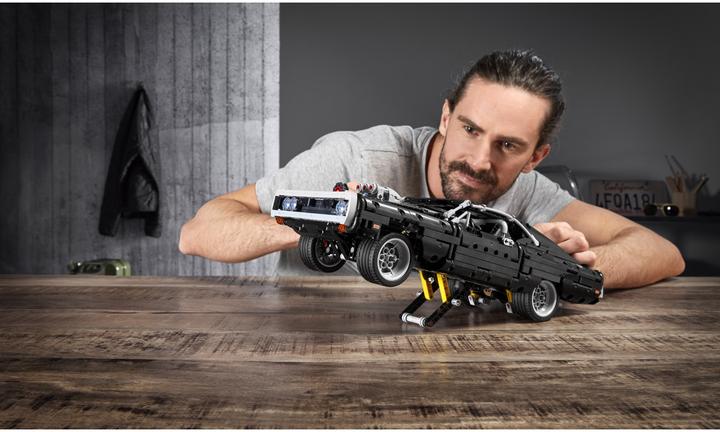 Image du produit LEGO Dom's Dodge Charger (42111, LEGO Technic)