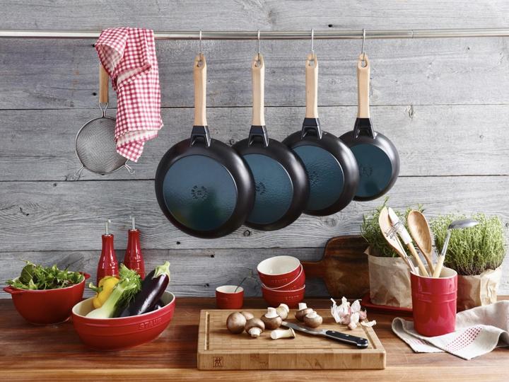 Actual product image Staub Frying pan (24 cm, Frying pan, Cast iron)