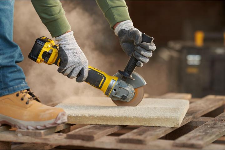 Produktbild Stanley ST-WINKELSCHLEIFER V20 2x4.0Ah 125mm SFMCG700M2K (125 mm)