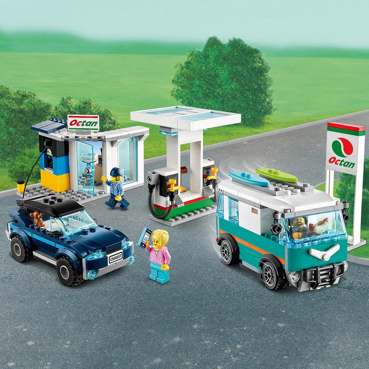 Actual product image LEGO Filling station (60257, LEGO City)