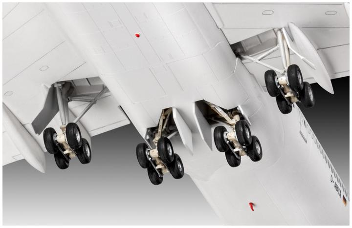 Produktbild Revell Boeing 747-8 New Livery