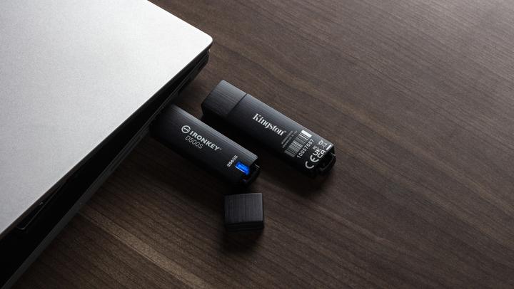Produktbild Kingston IronKey D500S (512 GB, USB-A)
