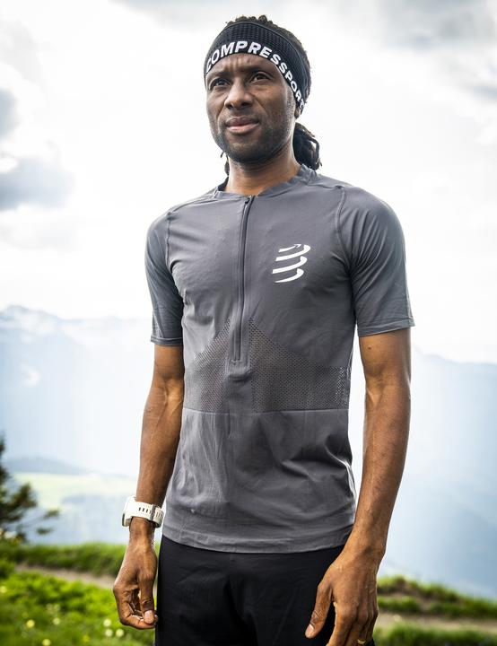 Actual product image Compressport Trail Half-Zip Fitted SS Top (M)