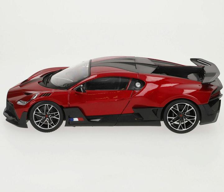 Image du produit Bburago 18/11045R Échelle métal 1:18 Bugatti Divo rouge