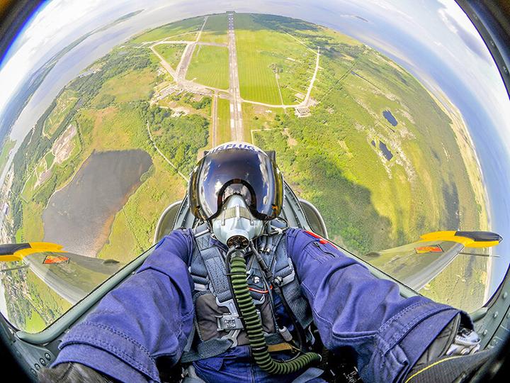 Produktbild Smartbox Flug in einem L-39 Albatros Kampfjet über die Schweizer Alpen (1 Pers.)