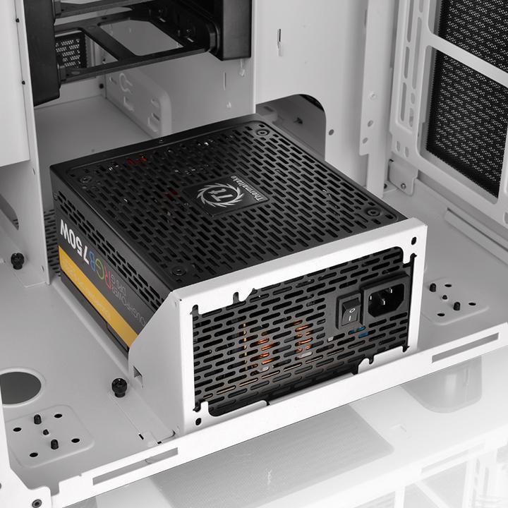 Immagine prodotto Thermaltake The Tower 900 Snow Edition (ATX, mATX, Mini-ITX, E-ATX)