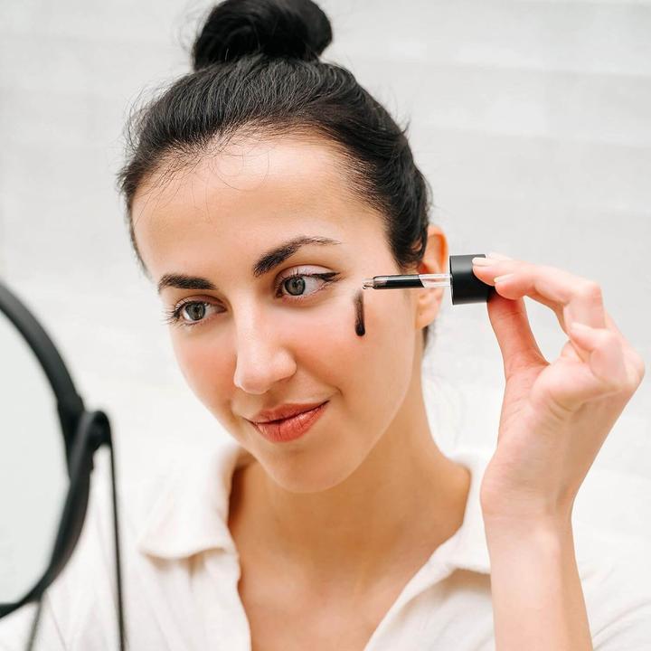 Actual product image Skincyclopedia Charcoal 5% AHA + PHA Complex (30 ml)