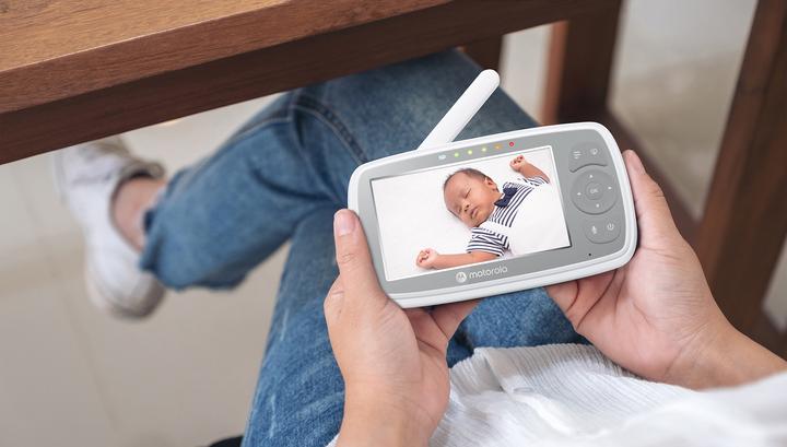 Produktbild Motorola VM44 (Babyphone mit Kamera, 300 m)