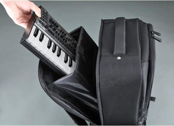 Produktbild Roland CB-RU10 Utility Gigbag mit Klinkenkabel (Gitarre, Bass)