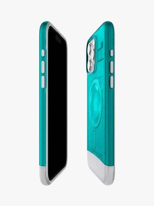 Actual product image Spigen Classic C1 MagFit (Apple iPhone 15 Pro)