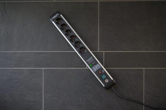 Produktbild Brennenstuhl 1391010601 Steckdosenleiste mit Schalter Silber-Schwarz Schutzkontakt 1 St. (6 x, CEE 7/3, 5 m)