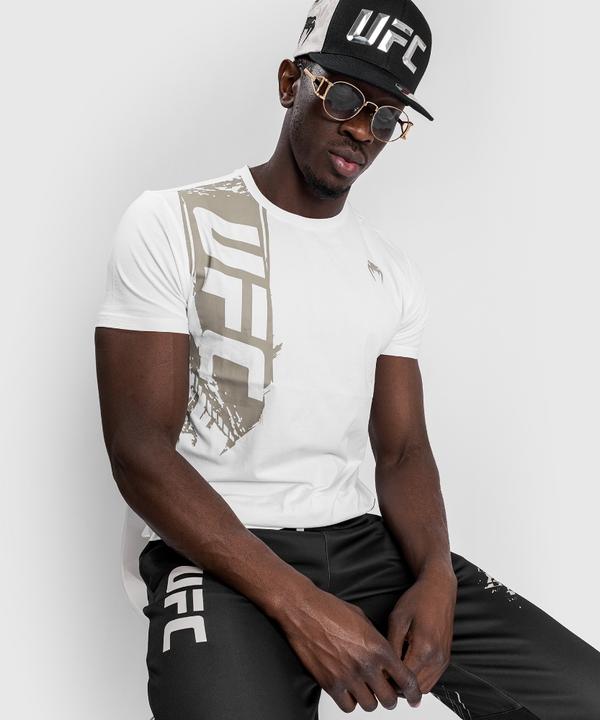 Produktbild UFC | Venum Authentic Fight Week 2.0 T-Shirt - Short Sleeves (L)
