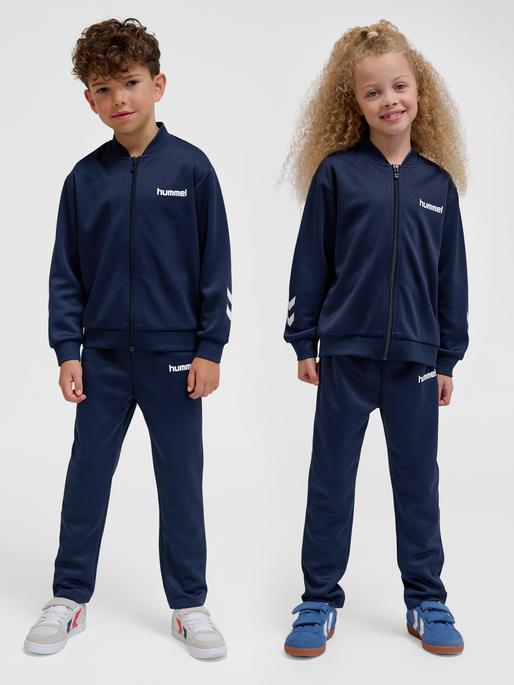 Image du produit hummel hmlTUKAS TRACKSUIT (58, 59, 60, 61, 62, 63, 64)